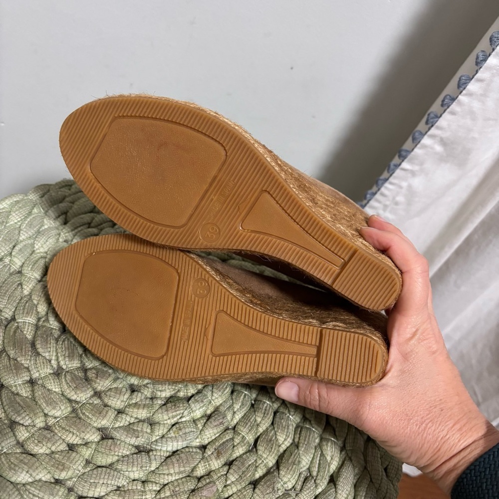 NEW Viscata Barcelona Roses Marquesa Tan Suede Round Toe Espadrille Wedge Size 8 - Picture 6 of 9